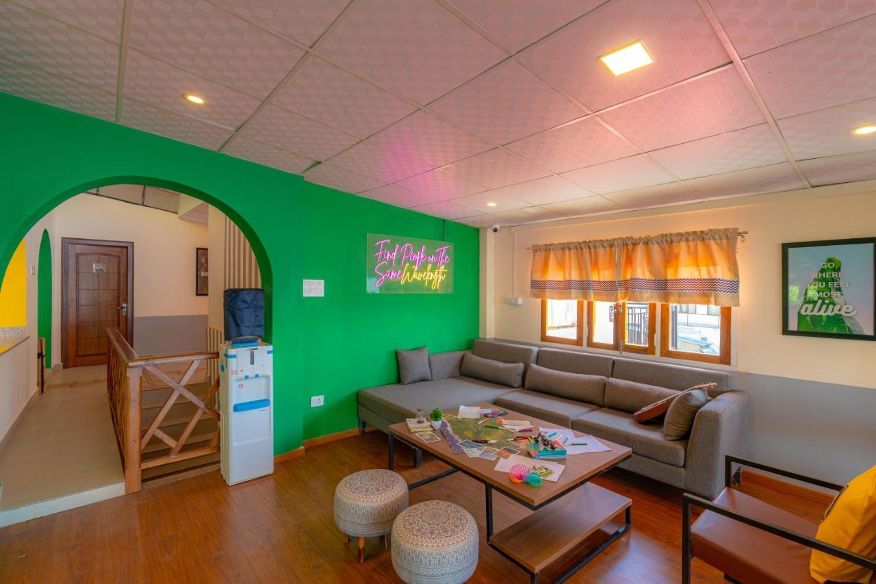 The Hosteller Mussoorie, Mall Road Exterior photo