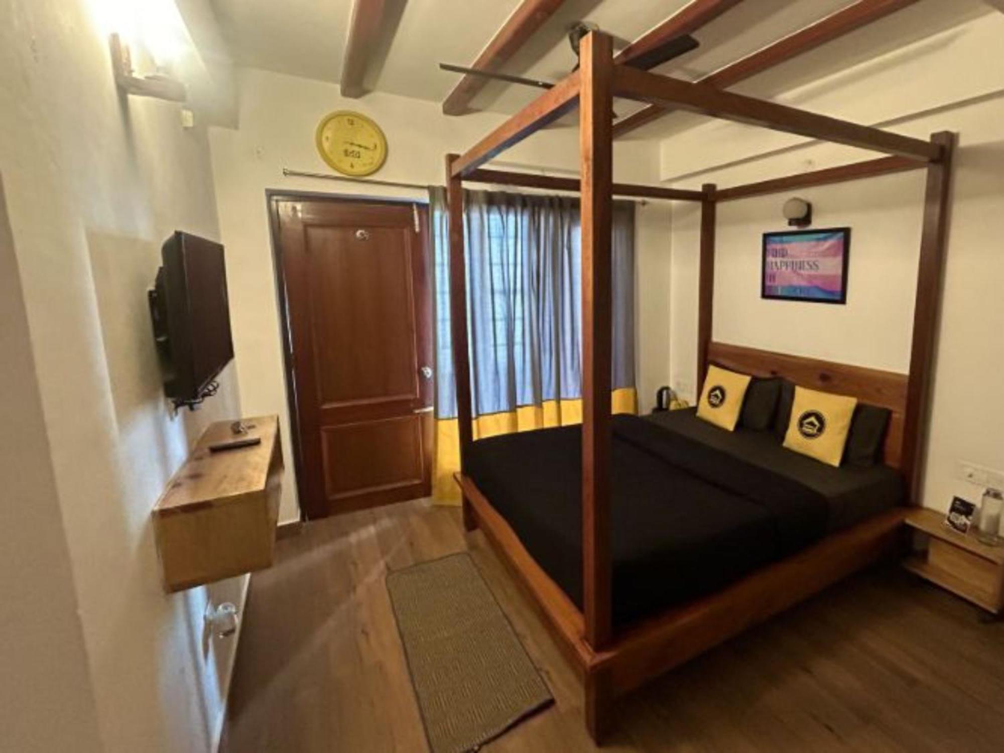 The Hosteller Mussoorie, Mall Road Exterior photo